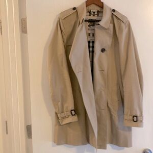 Burberry Men’s The Kensington Trench Coat-Medium-LIKE NEW!